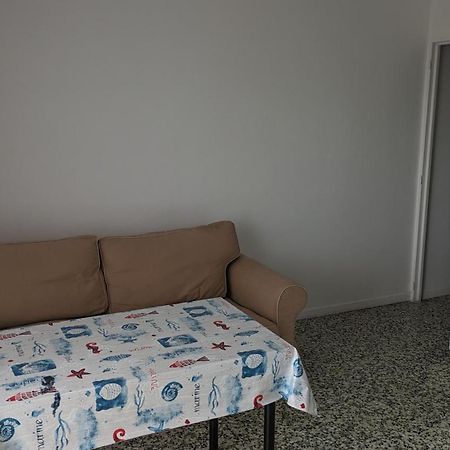 Studio Avec Coin Nuit, 100 M De La Mer Le Lavandou Exterior foto